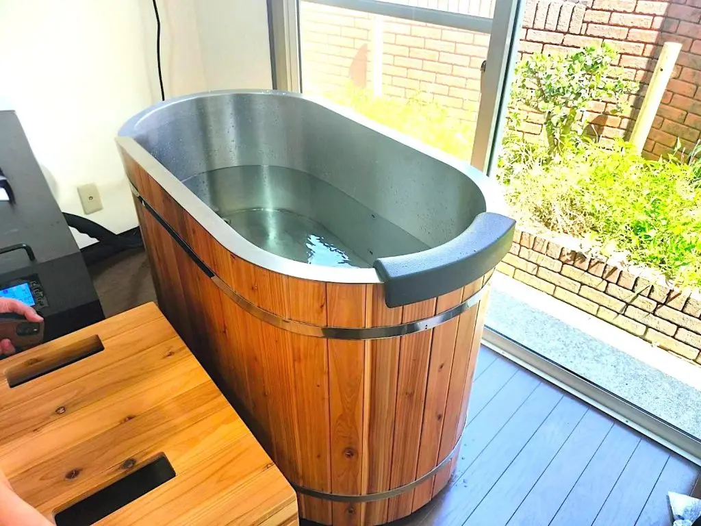 【チラー付き水風呂】楕円型1名用＜レッドシダー＞