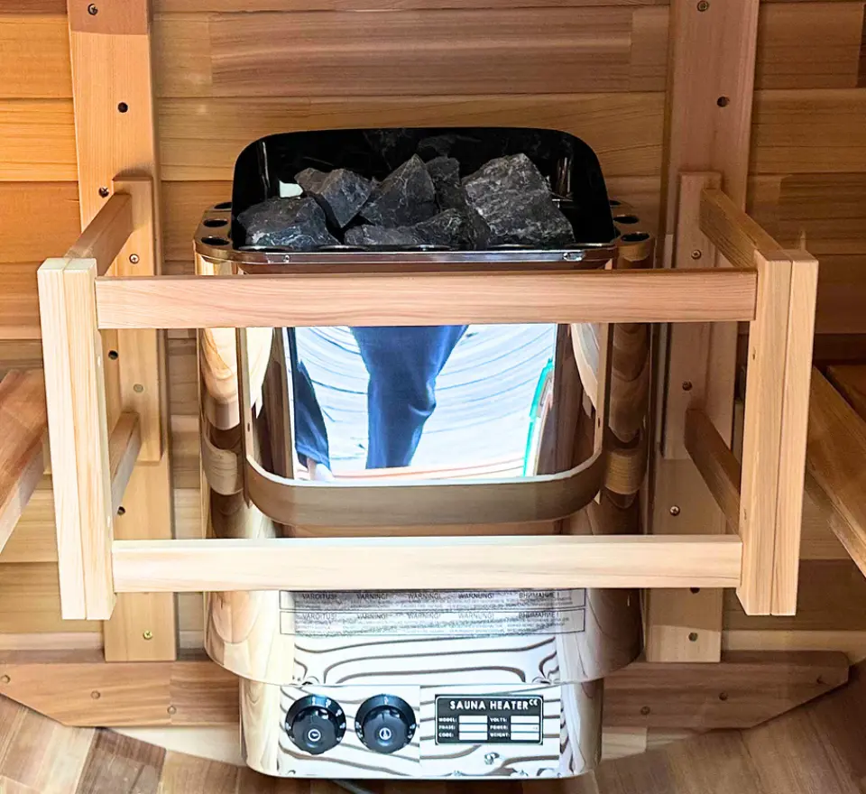 【バレルサウナ】Cタイプ 室内4名用/外椅子あり 2,400×1,800mm＜レッドシダー＞