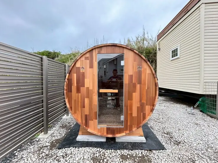 【バレルサウナ&ストーブセット】Bタイプ 室内4名用/外椅子なし 1,800×1,800mm